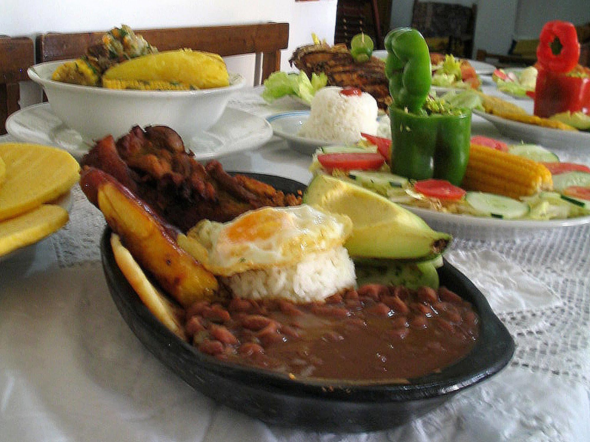 Hotel Casa Vieja Santa Marta Dış mekan fotoğraf